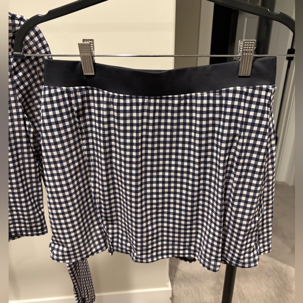 ALO Yoga Mesh Gingham Cropped Long Sleeve and Skirt Set - Picture 3 of 7